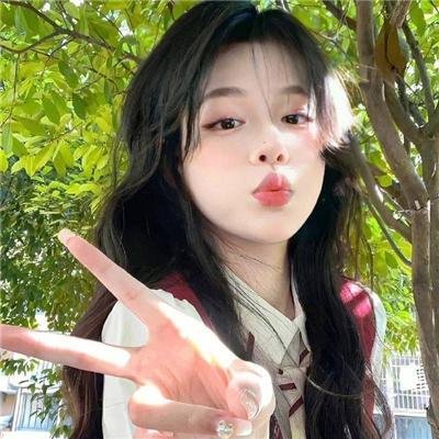 燕子与鹦鹉